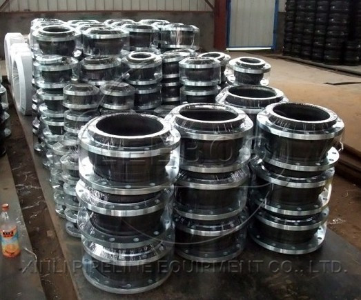 DN300不銹鋼<a href=http://www.xinligd.com target=_blank class=infotextkey>橡膠接頭</a>發(fā)貨圖